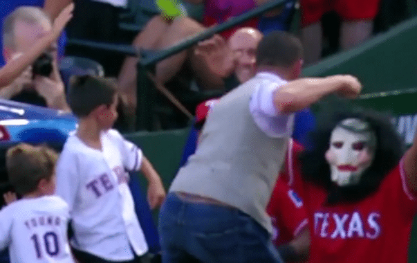 Michael Young Loses His Mind Over Elvis Andrus’ Saw Mask (Video)