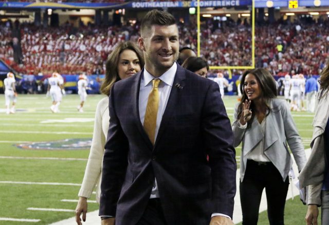 Tim Tebow Shows Positive Signs In MLB Showcase (Report)