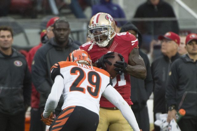 New York Giants Sign CB Leon Hall