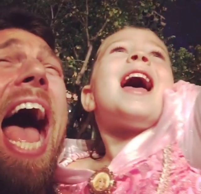 Ben Zobrist Sings Frozen Song With Daughter (Video)
