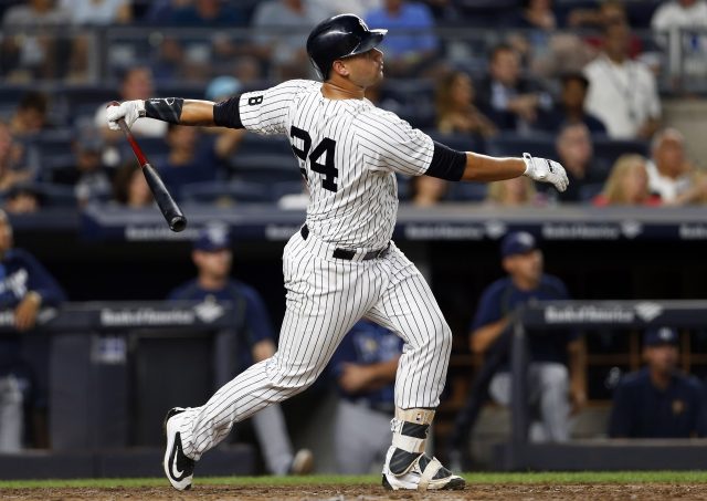New York Yankees’ Gary Sanchez is up early working out on the beach (Video)