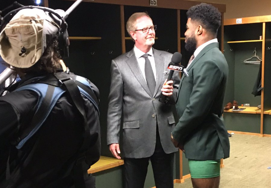 Ezekiel Elliot Goes The ‘No Pants’ Route During Interview (Photo)