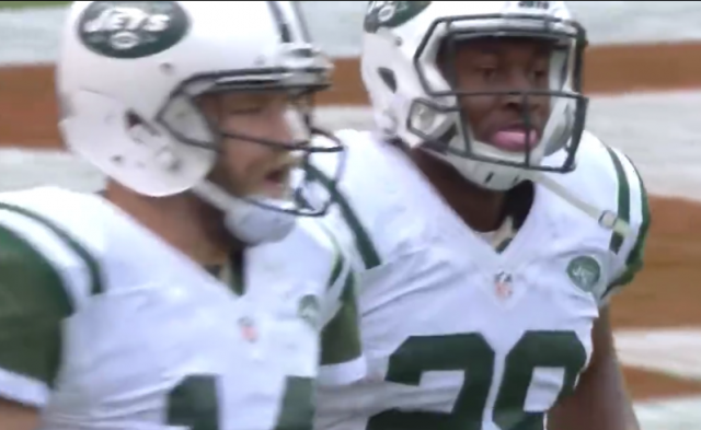 New York Jets’ Bilal Powell Busts Out For 35-Yard TD Run (Video)