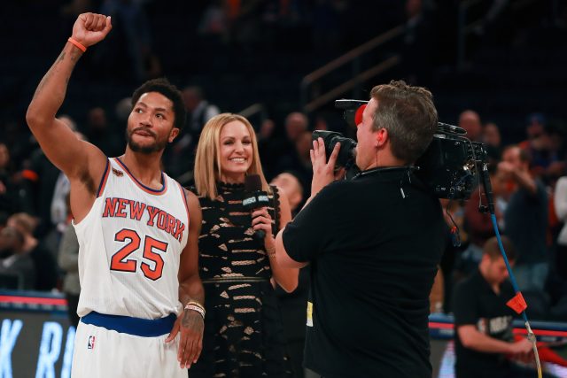 New Knicks absorb Garden’s energy in home opener win over Grizzlies