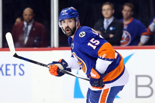 New York Islanders Look For First Win At Barclays