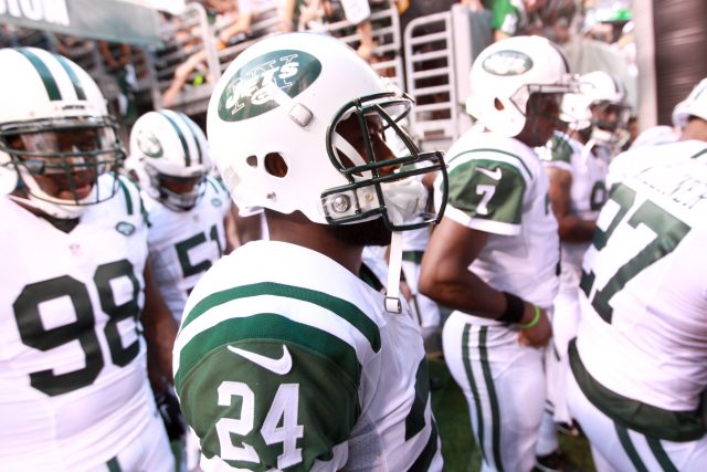 Jets owner calls Darrelle Revis a Hall of Famer, but doesn’t want him back