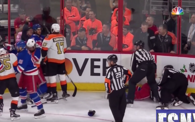 Chris Kreider, New York Rangers, Philadelphia Flyers drop the gloves early (Video)