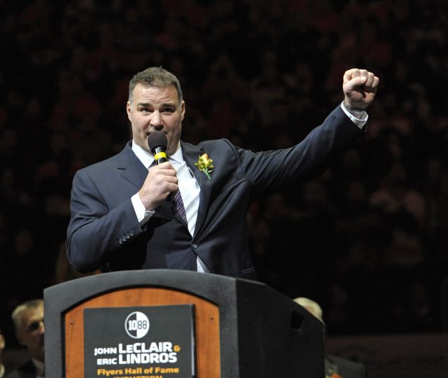 New Jersey Devils Foe Eric Lindros Among 2016 Hall of Fame Class