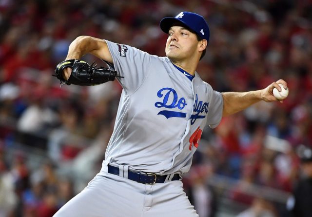 New York Yankees ‘in full pursuit’ of Rich Hill (Report)