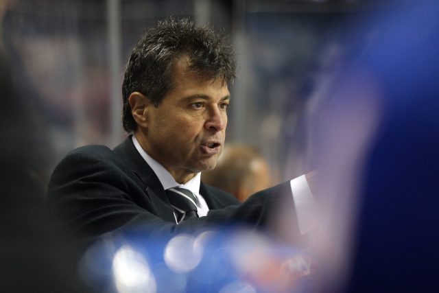 New York Islanders: Jack Capuano Has Support of Players, Again