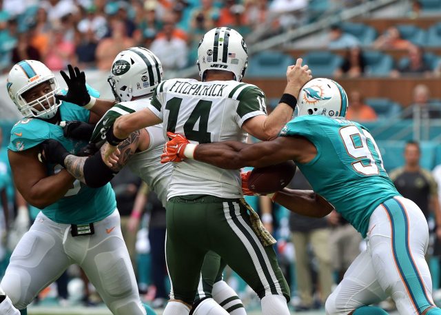 Ryan Fitzpatrick, New York Jets Lose Stinger To Miami Dolphins (Highlights)