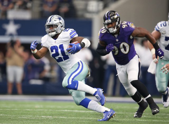 Dallas Cowboys’ Ezekiel Elliot hurdles over Jerraud Powers (Video)