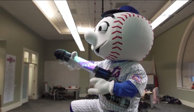 MLB Mascots Attempt The Mannequin Challenge (Video)