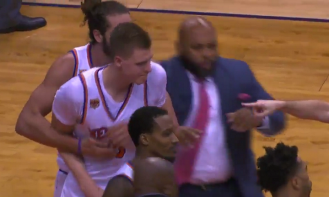 New York Knicks' Kristaps Porzingis gets into scuffle with Phoenix Suns (Video)