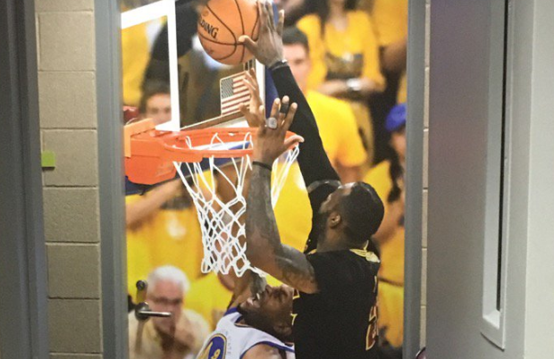 Cleveland Cavaliers stick it to Golden State Warriors with LeBron James poster (Photo)