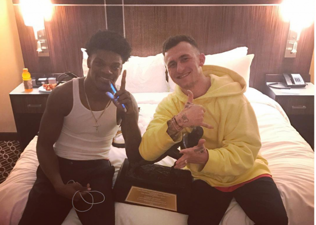 Heisman winner Lamar Jackson hangs out with Johnny Manziel (Photo)