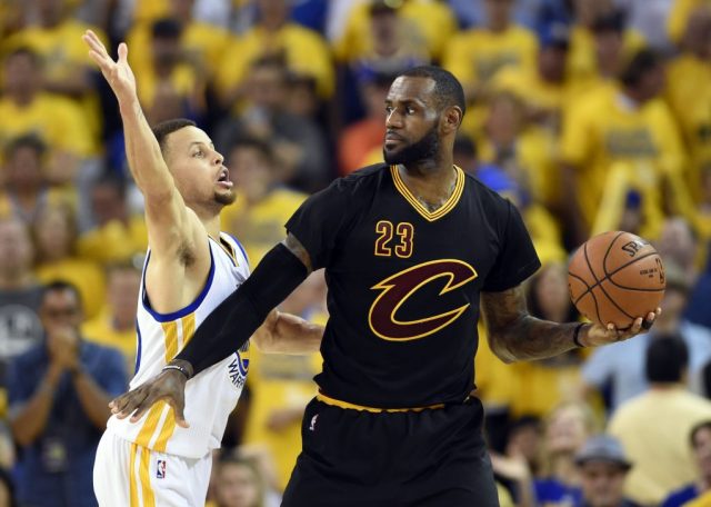 LeBron James had dummy of Stephen Curry at Halloween party (Report)
