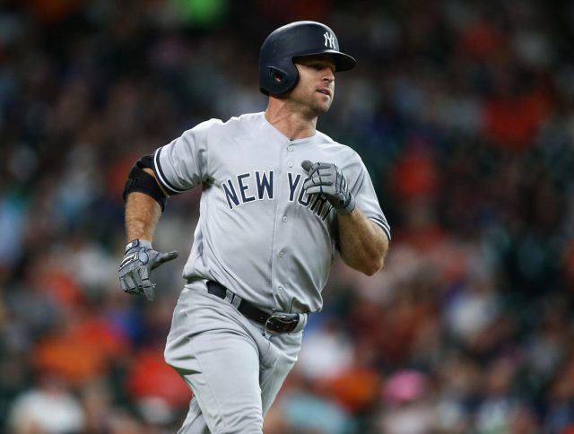 New York Yankees: Teams ‘knocking on the door’ for Brett Gardner
