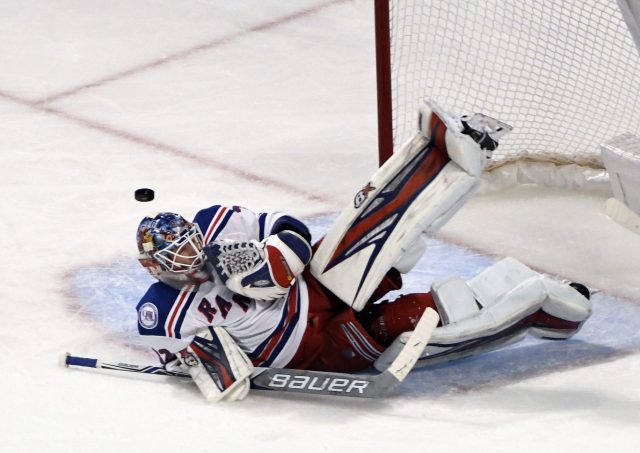 New York Rangers beat Chicago Blackhawks behind Antti Raanta’s stellar play (Highlights)