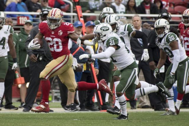 New York Jets place Marcus Gilchrist and Breno Giacomini on IR