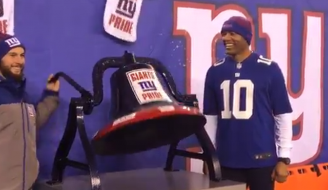 New York Yankees legend Mariano Rivera makes appearance at Giants game (Video)