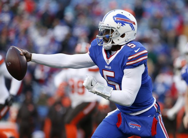The Jets QB question isn’t answered by Tyrod Taylor or Deshaun Watson