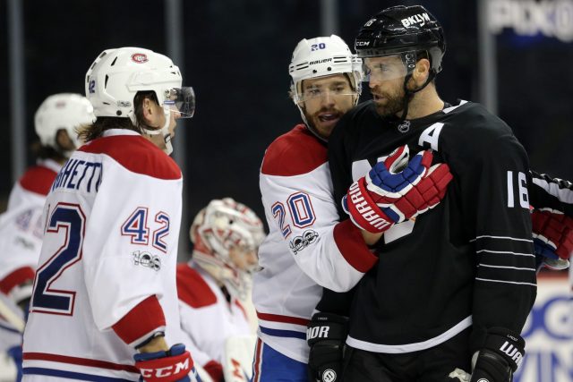 Andrew Ladd strikes twice as New York Islanders extend point streak