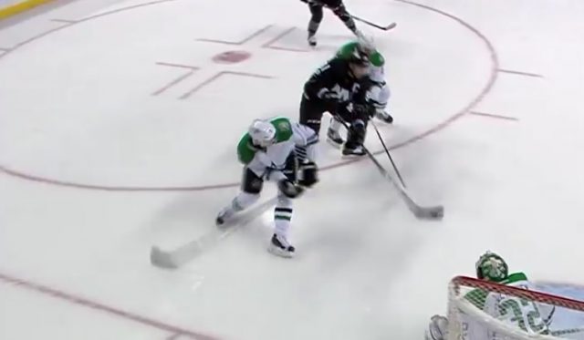 New York Islanders: John Tavares undresses Klingberg, scores highlight goal (Video)