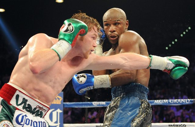 Oscar De La Hoya calls on Floyd Mayweather to promote Canelo Alvarez fight