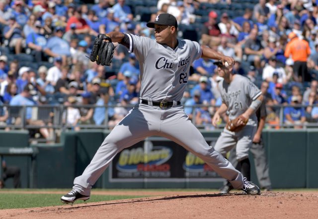 New York Yankees believed to be in on the sweepstakes for Jose Quintana (Report)