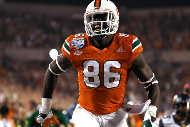 New York Giants draft target: David Njoku