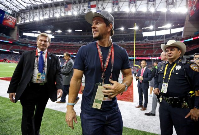 Mark Wahlberg using the sick kid excuse after leaving Super Bowl early is below all lows (Video)