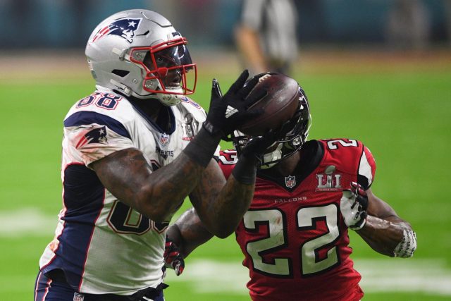 Super Bowl champion Martellus Bennett seeks to inspire children beyond being the next Jordan