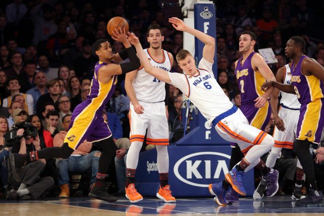 New York Knicks embarrassed off the MSG court by Los Angeles Lakers (Highlights)