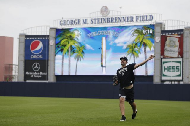 New York Yankees trade Richard Bleier to the Baltimore Orioles