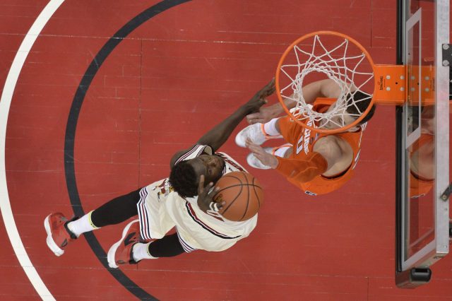 The Syracuse Orange fall flat against Louisville (Highlights)