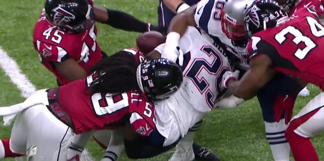 Super Bowl 51: Deion Jones’ strip fumble leads to first score (Video)