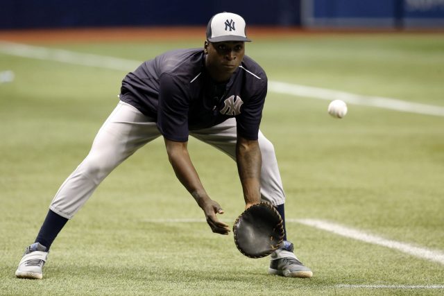 New York Yankees: Didi Gregorius Suffers Shoulder Strain, Will Miss Opening Day