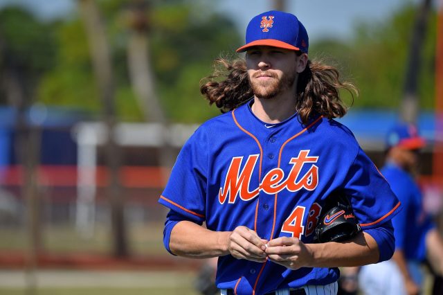 New York Mets Bullpen Catcher Nails Jacob deGrom in an Intrasquad Game