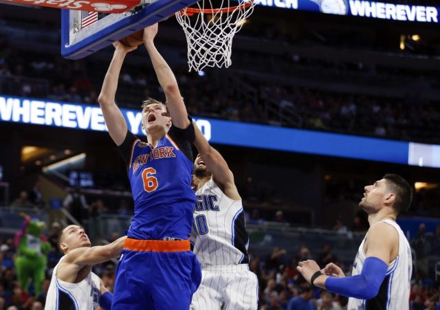 New York Knicks shut down Magic behind return of the triangle, Kristaps Porzingis (Highlights)