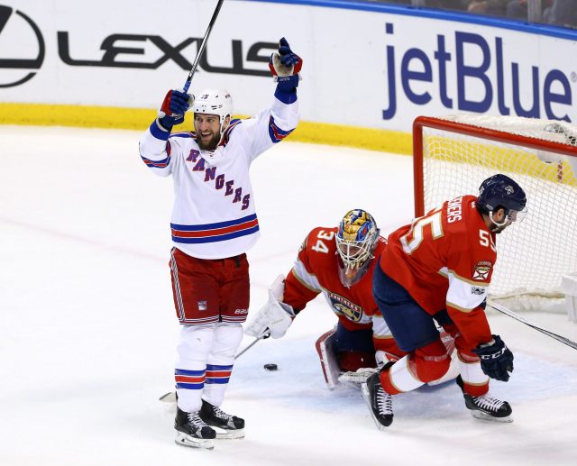New York Rangers 5, Florida Panthers 2: Tanner Glass the Superhero (Highlights)