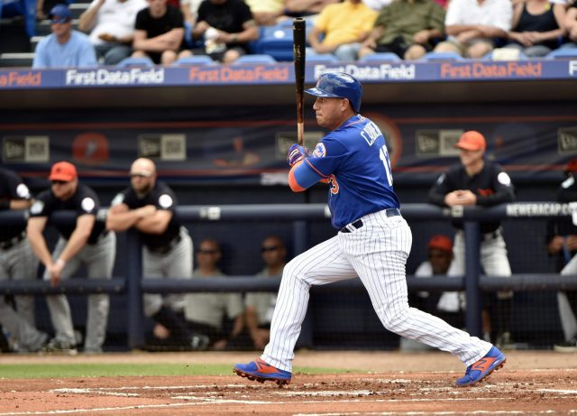 New York Mets’ Asdrubal Cabrera Gives Up During Rundown in Embarrassing Fashion (Video)