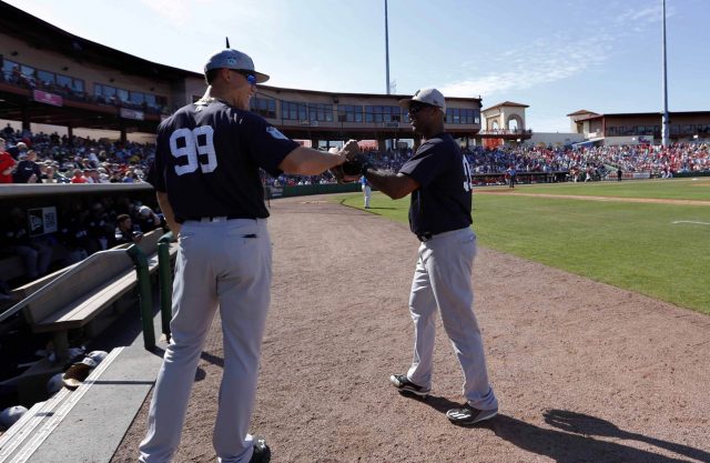 New York Yankees: The Right Field Battle Should Only Play Out One Way