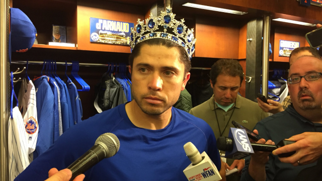 New York Mets’ Travis d’Arnaud Crowned ‘King of Queens’ On This Eve