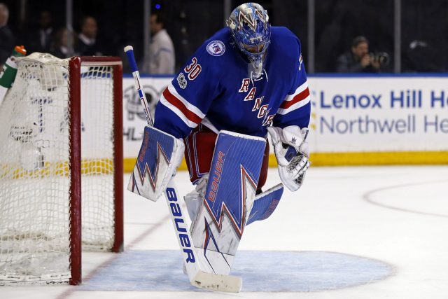 New York Rangers: Henrik Lundqvist Deserves Better From His Teammates