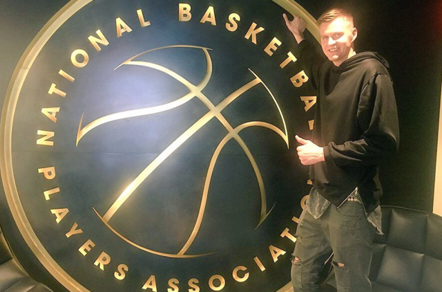 New York Knicks: Kristaps Porzingis visits NBPA headquarters