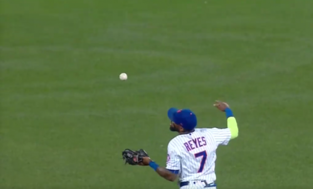New York Mets SS Jose Reyes Finishes Tremendous Juggling Catch (Video)