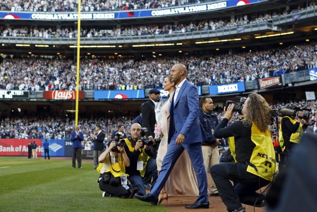 New York Yankees: Best Signs From Derek Jeter Day