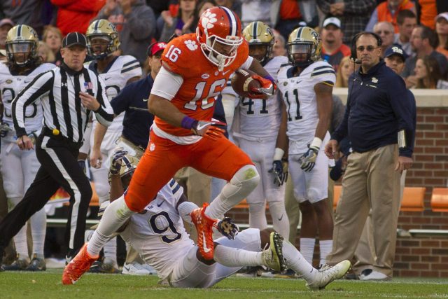 New York Jets Gang Green News, 4/19/17: Jordan Leggett Inked, McCown Loves the Kids