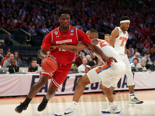 New York Knicks Sign Undrafted Free Agent Nigel Hayes (Report)